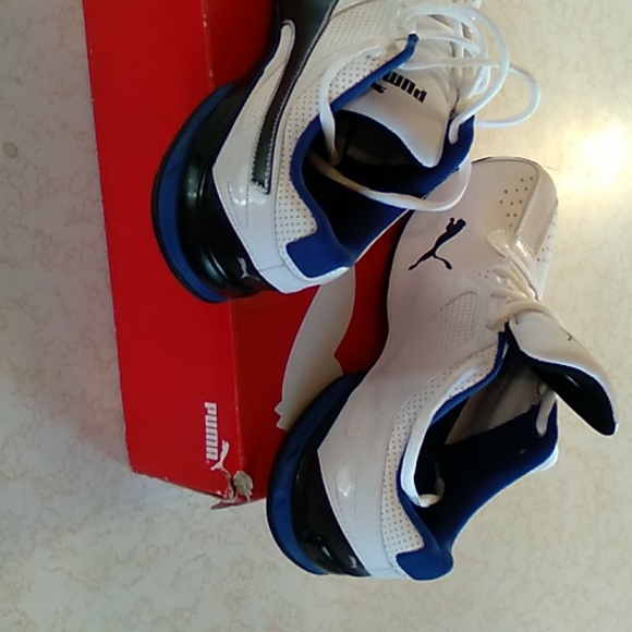 Puma athletic shoes size 7 - Picture 6 of 10